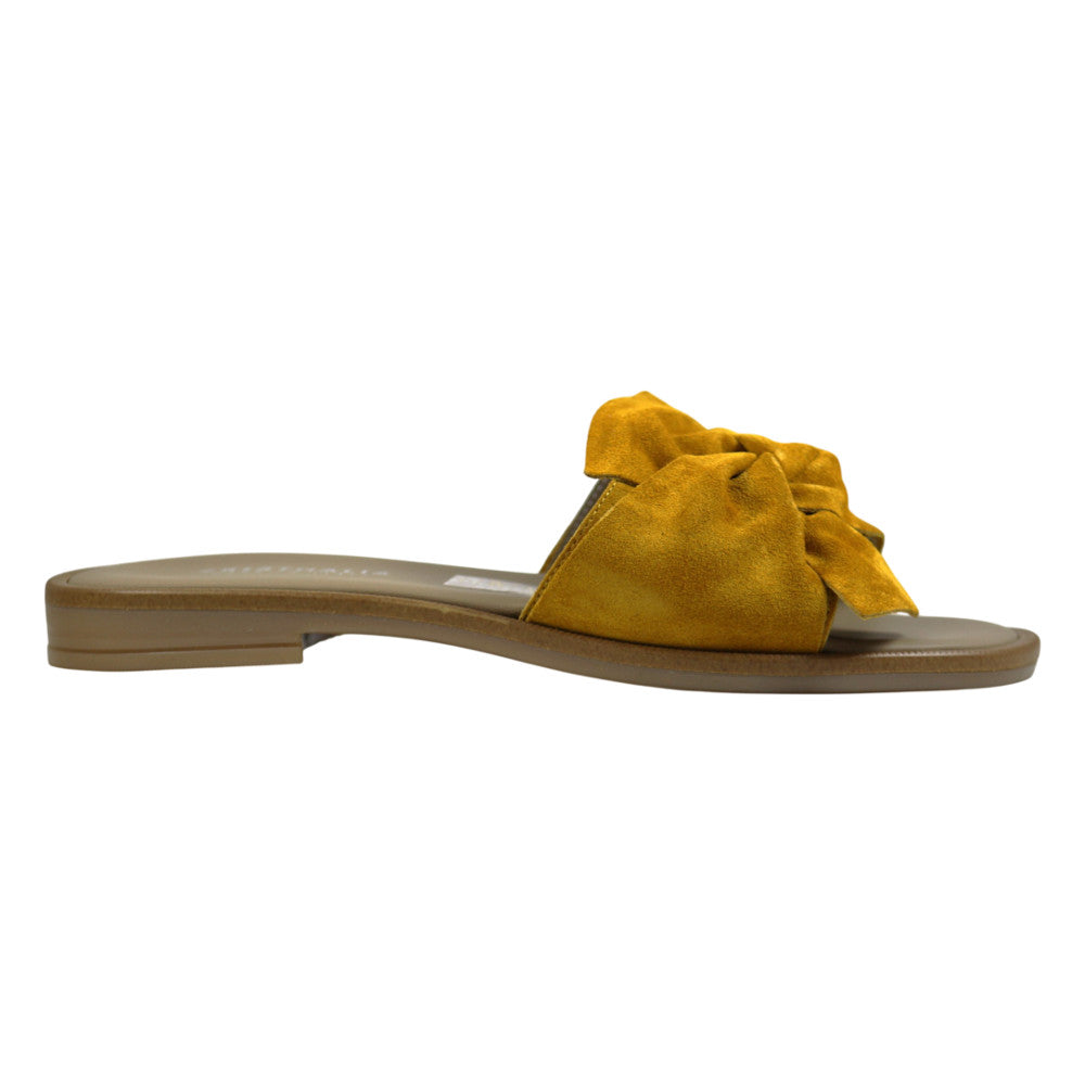 Ciabatta donna camoscio giallo con fiocco – vista laterale – Made in Italy – Cristhàlia Outlet