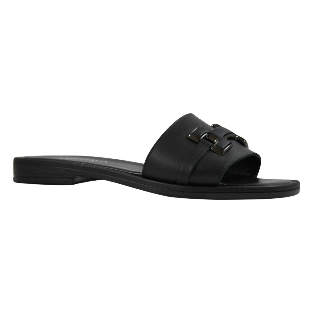 Ciabatta slide pelle nera fascia larga hardware catena gunmetal – vista laterale sinistra – Cristhàlia